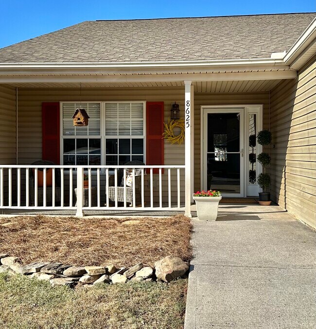 Building Photo - 8625 Flagstone Way