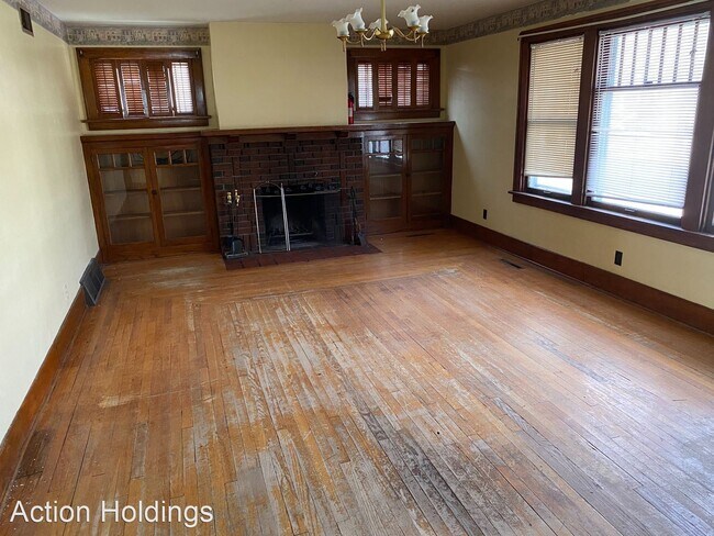 Building Photo - 4 br, 2 bath House - 811 W Louise