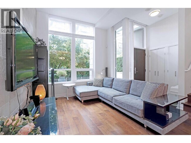 Photo du bâtiment - 1045 Richards St