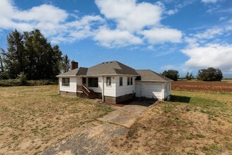 Building Photo - 33491 NW Reeder Rd