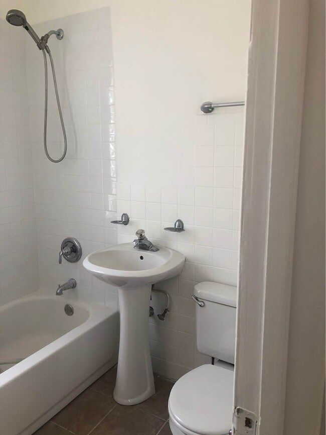 Bathroom - 5201 N Ludlam Ave