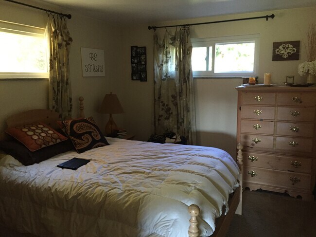 Foto del edificio - 2804 Shadeland Ave
