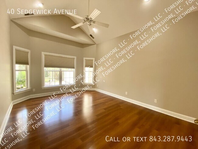 Building Photo - Hampton Hall Carriage House For Rent!