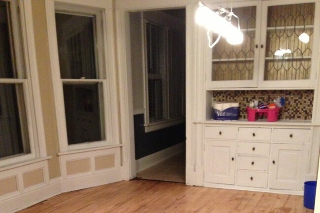 Dining Room - 2117 E Bradford Ave