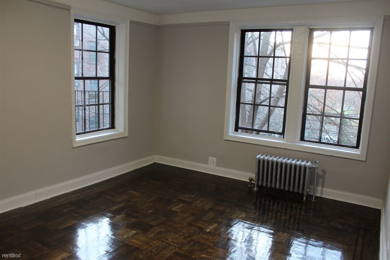 Foto principal - 2819 Barker Ave