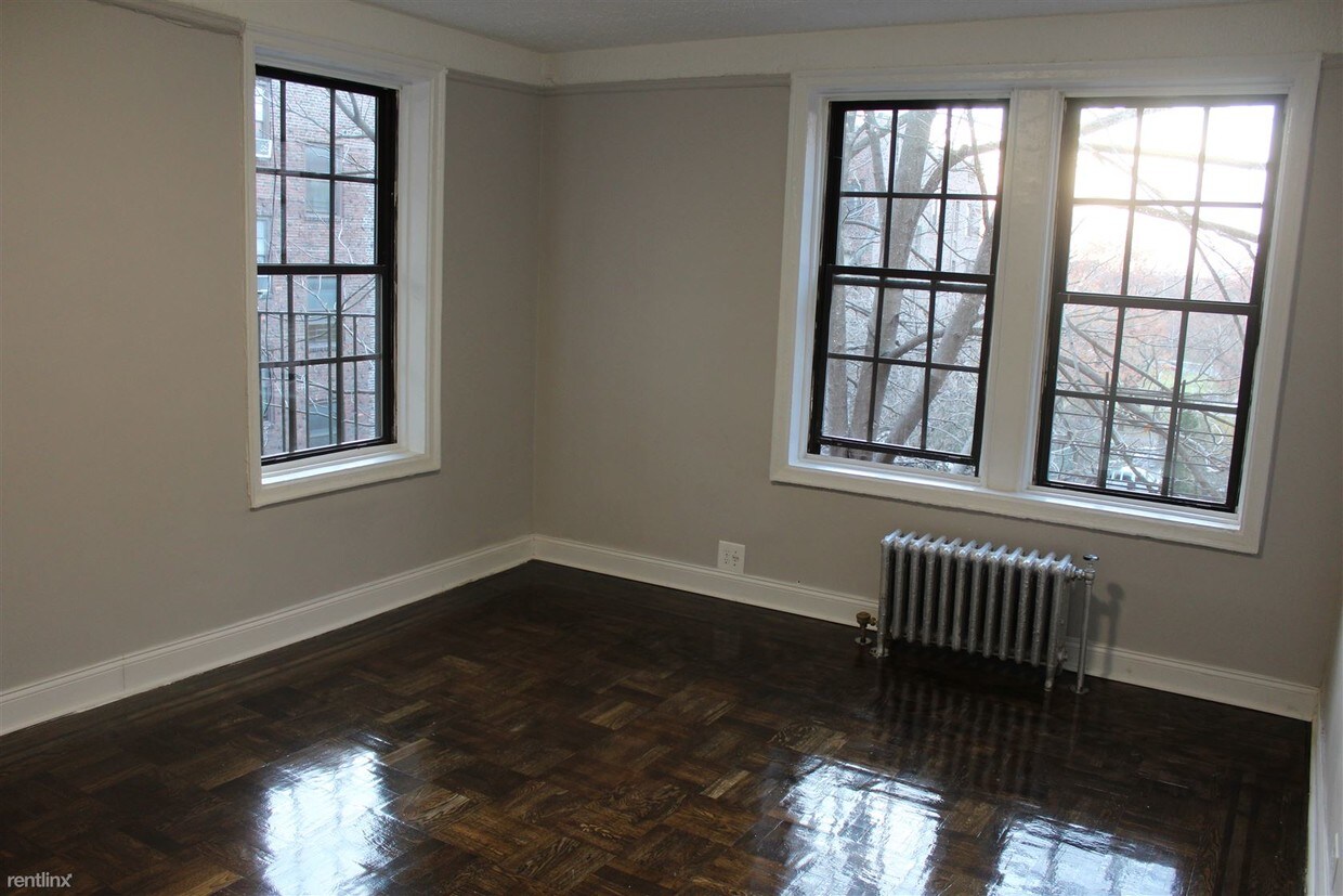 Primary Photo - 2819 Barker Ave