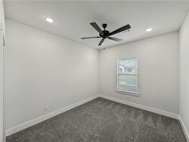 Foto del edificio - 6907 SW High Meadow Blvd