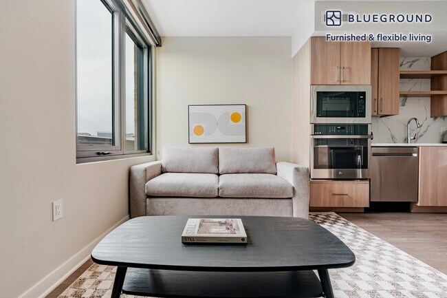 Foto del edificio - 3275 Washington Blvd