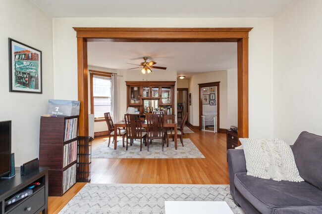 Foto del edificio - 3652 N Janssen Ave