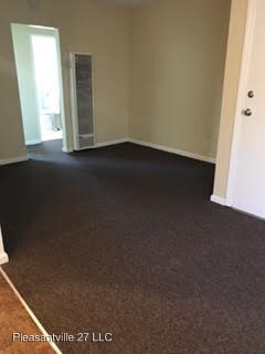 Foto del edificio - 520 E Pleasant St