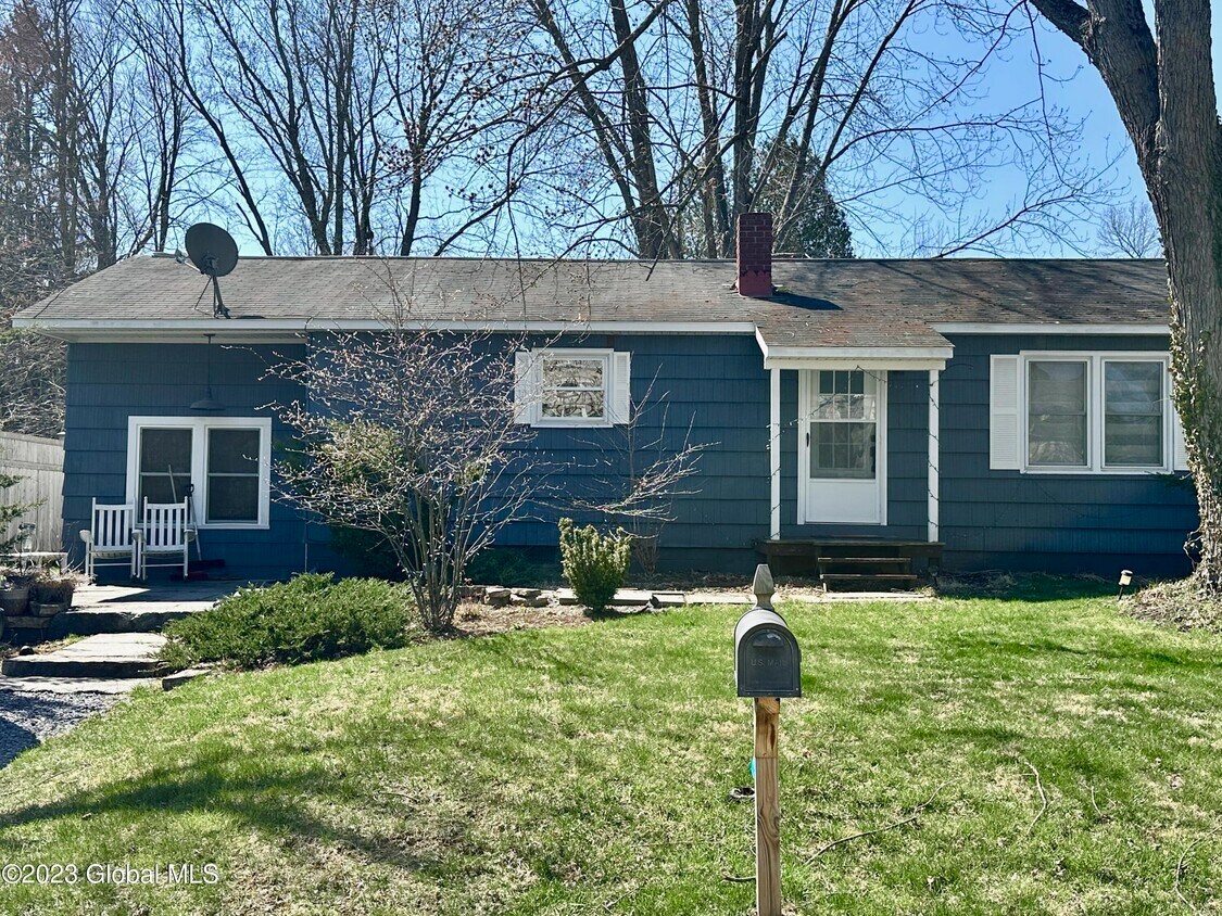 Primary Photo - 53 Van Dorn St