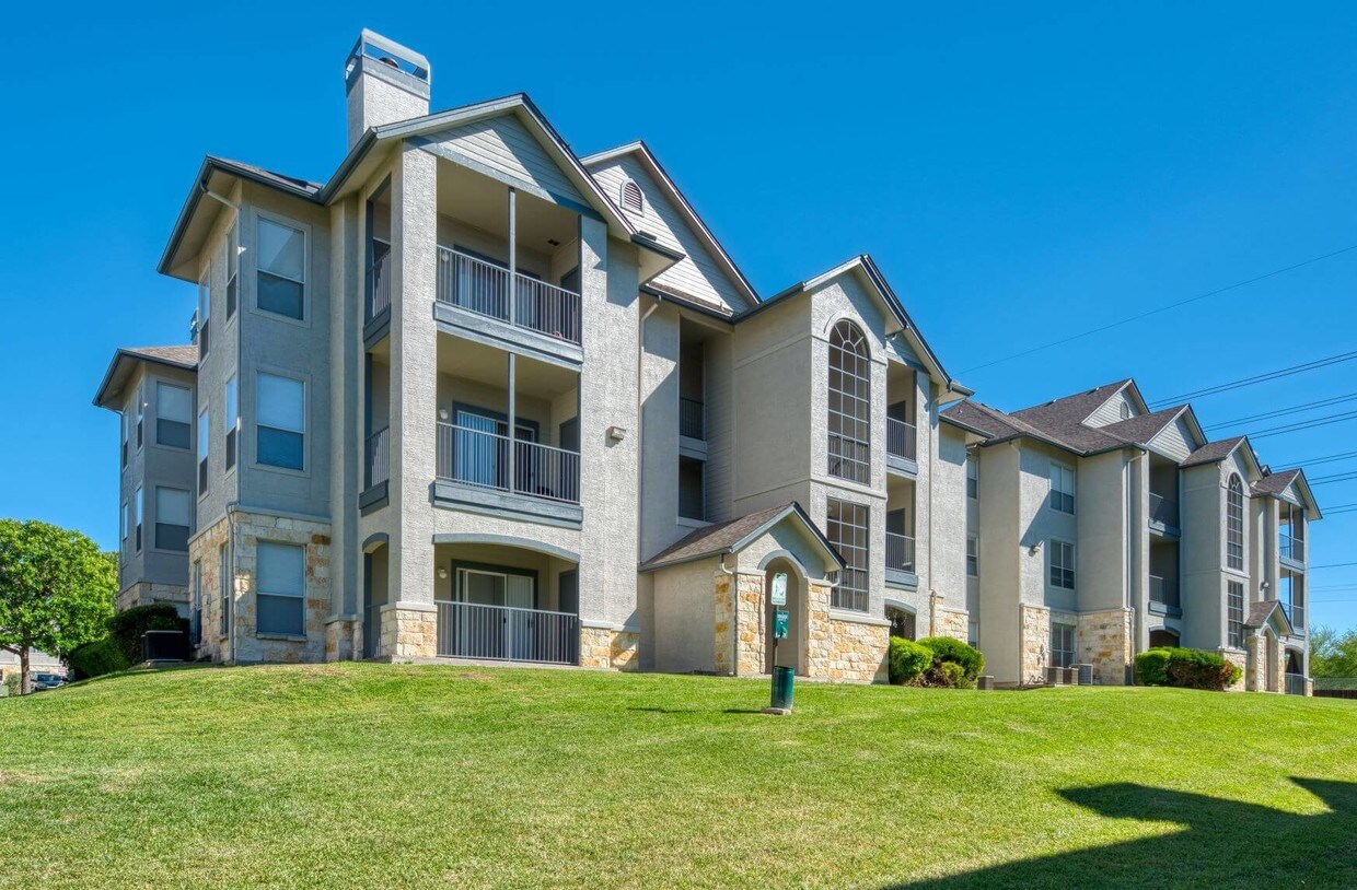 Signature Ridge Apartments 3711 Medical Dr San Antonio, TX