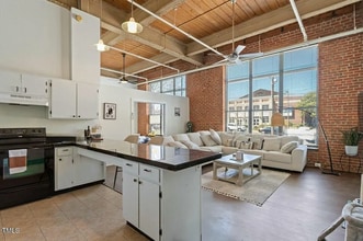 Building Photo - 500 N Duke St