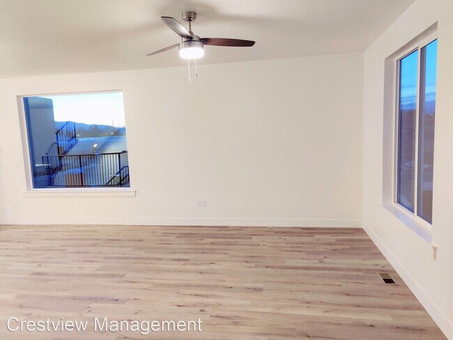 Building Photo - 4 br, 3.5 bath House - 621 E 360 S