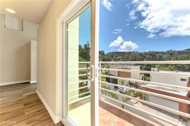 Foto del edificio - 3 br, 3.5 bath House - 4324 Saltillo St