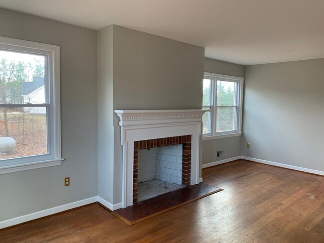 Building Photo - 469 Ruckers Rd