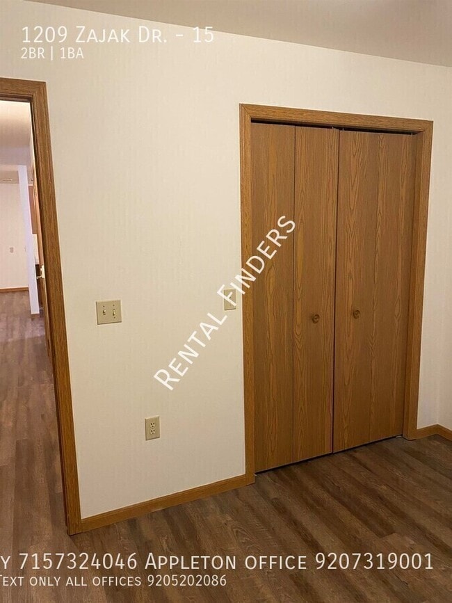 Building Photo - 1209 Zajak Dr