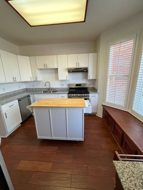 Foto del edificio - 105 Westover Park Ct
