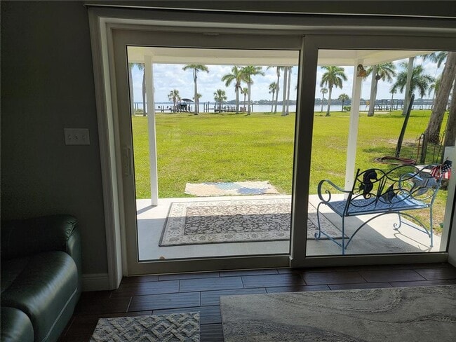 Foto del edificio - 315 Crescent Ct E