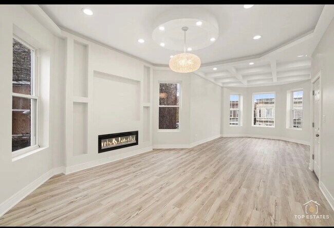 Building Photo - 5753 S Peoria St