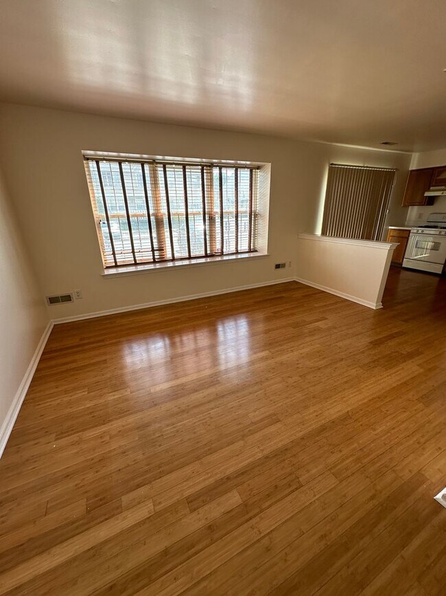 Foto del edificio - 3 bedroom in Essex Place