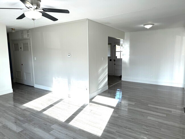 Building Photo - 3044 Wilce Ave