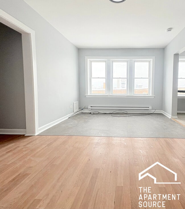 Building Photo - 6226 S Western Ave