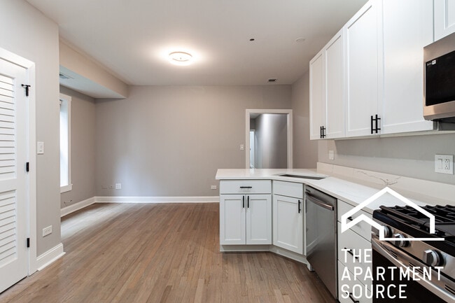 Building Photo - 656 W Gordon Ter