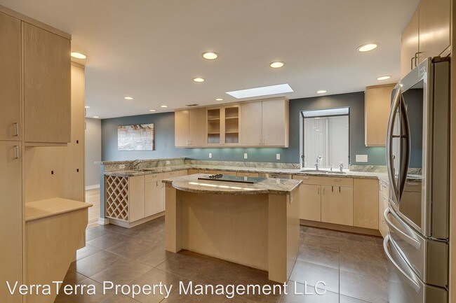 Foto del edificio - 5 br, 3 bath House - 13430 SE 43rd St