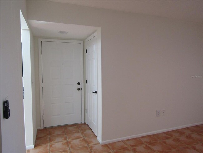 Foto del edificio - 5715 Gardens Dr