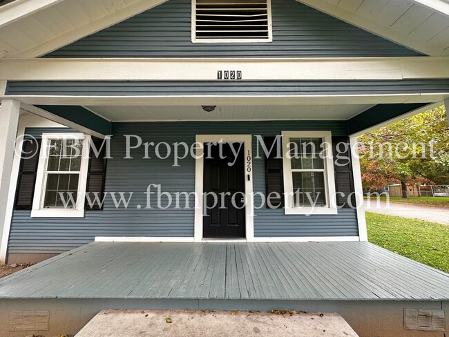 Building Photo - 1020 N Beaton St