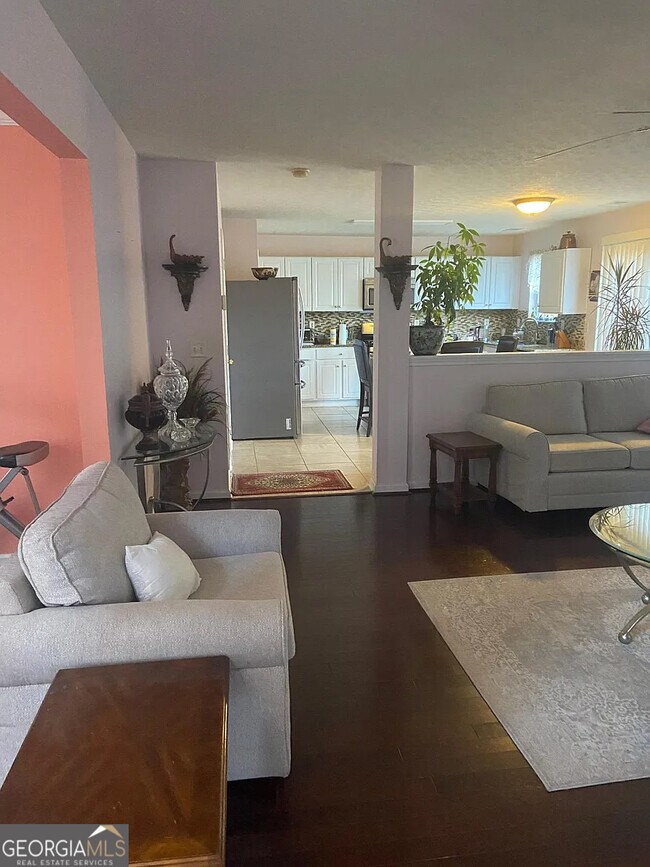 Foto del edificio - 1358 Cascade View Dr SW