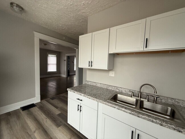 Foto del edificio - 1044 N 8th St