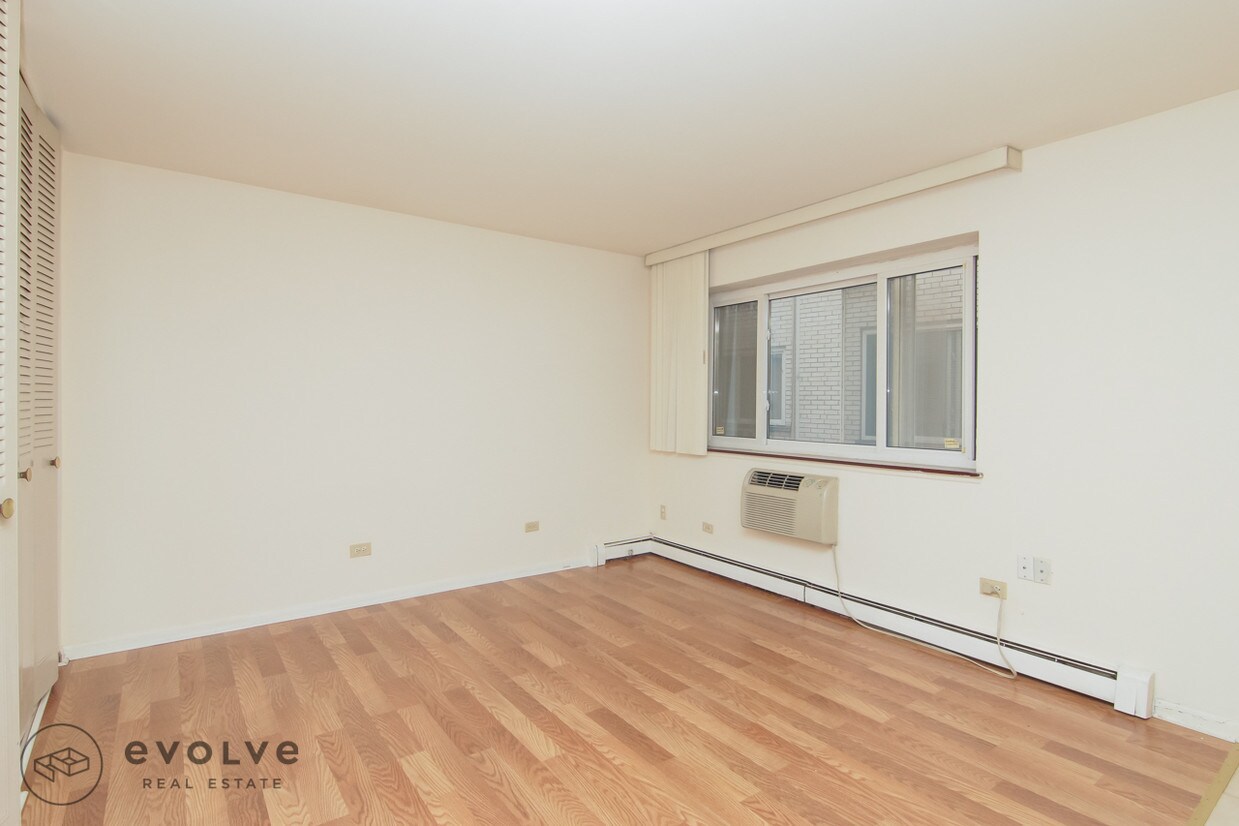 Foto principal - 663 W Grace St