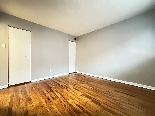 Foto del edificio - 7100 Oxford Ave