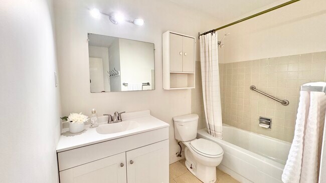 Building Photo - 135 Chandler Dr