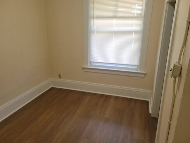 Foto del edificio - 3233N20thJ