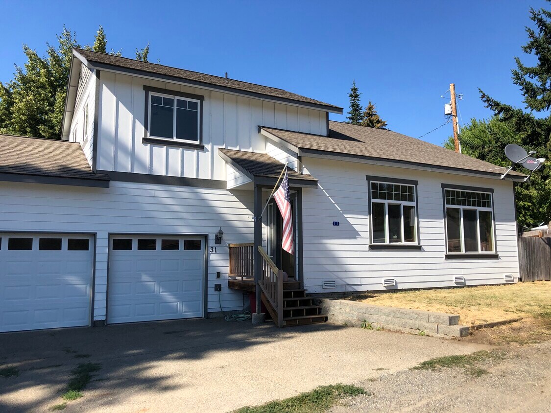 31 Atlantic Ave E, Ronald, WA 98940 House Rental in Ronald, WA