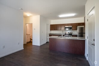 1BR, 1BA - Waters Edge