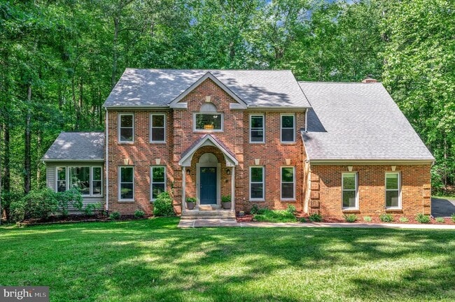 Building Photo - 2 English Hills Dr