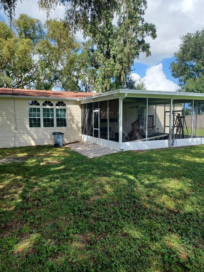 Building Photo - 5924 Vanco Dr