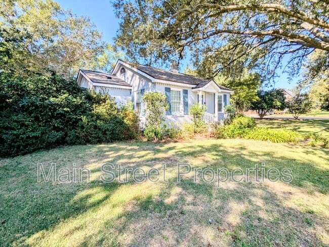 Building Photo - 2373 Escambia Ave