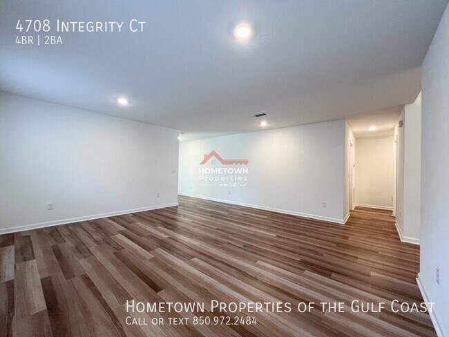 Building Photo - Charming 4 bedroom home!