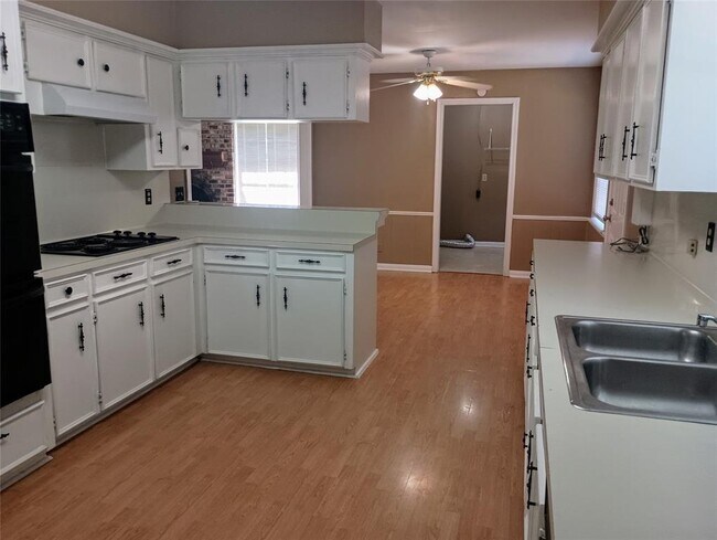 Building Photo - 7076 US-59