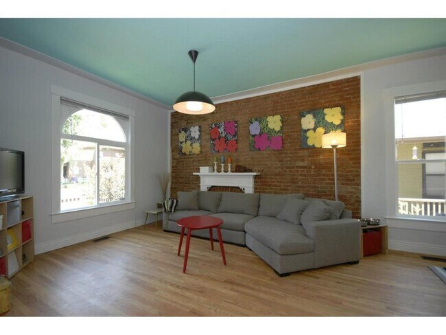 Foto del edificio - 3042 Franklin St