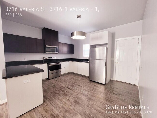Building Photo - 3716 Valeria St