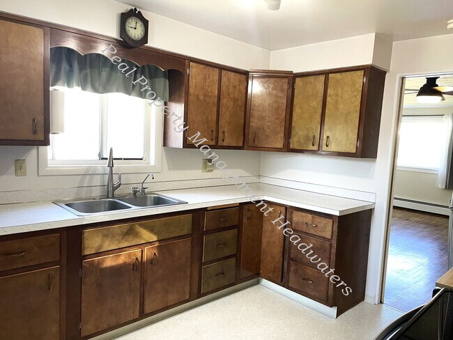 Foto del edificio - 3 Bedroom 2 Bath House for Rent - Pet Frie...