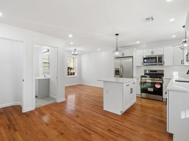 Building Photo - 24 Saint James St