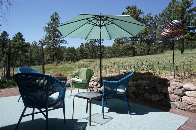 Building Photo - Great House in South Evergreen!! Must See!!
