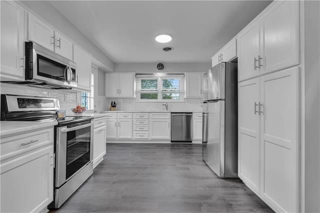 Foto del edificio - 2744 Helen St